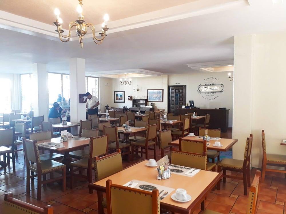 גואדלחארה Hotel Isabel מראה חיצוני תמונה