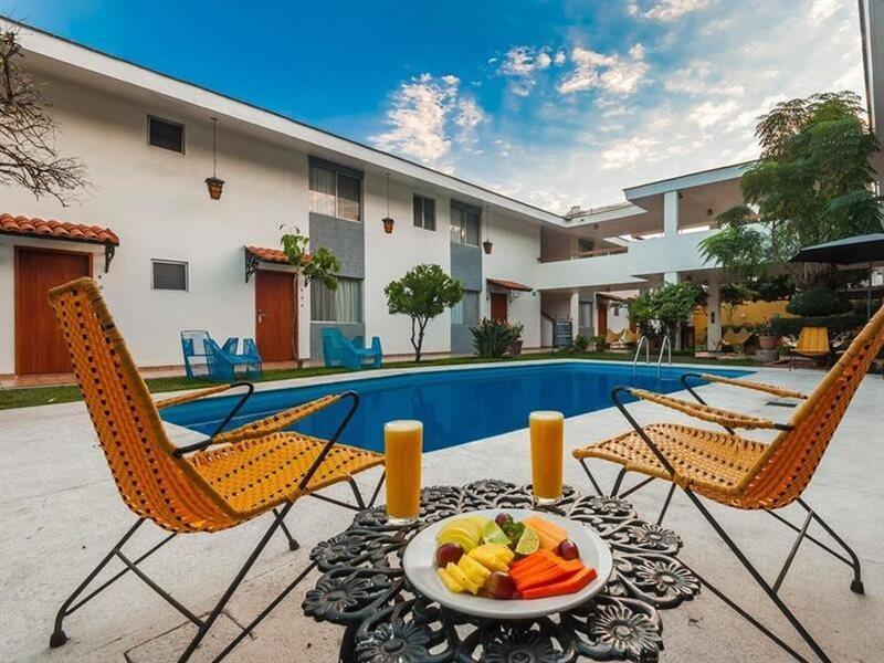 גואדלחארה Hotel Isabel מראה חיצוני תמונה
