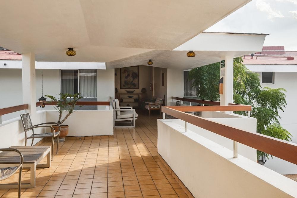 גואדלחארה Hotel Isabel מראה חיצוני תמונה