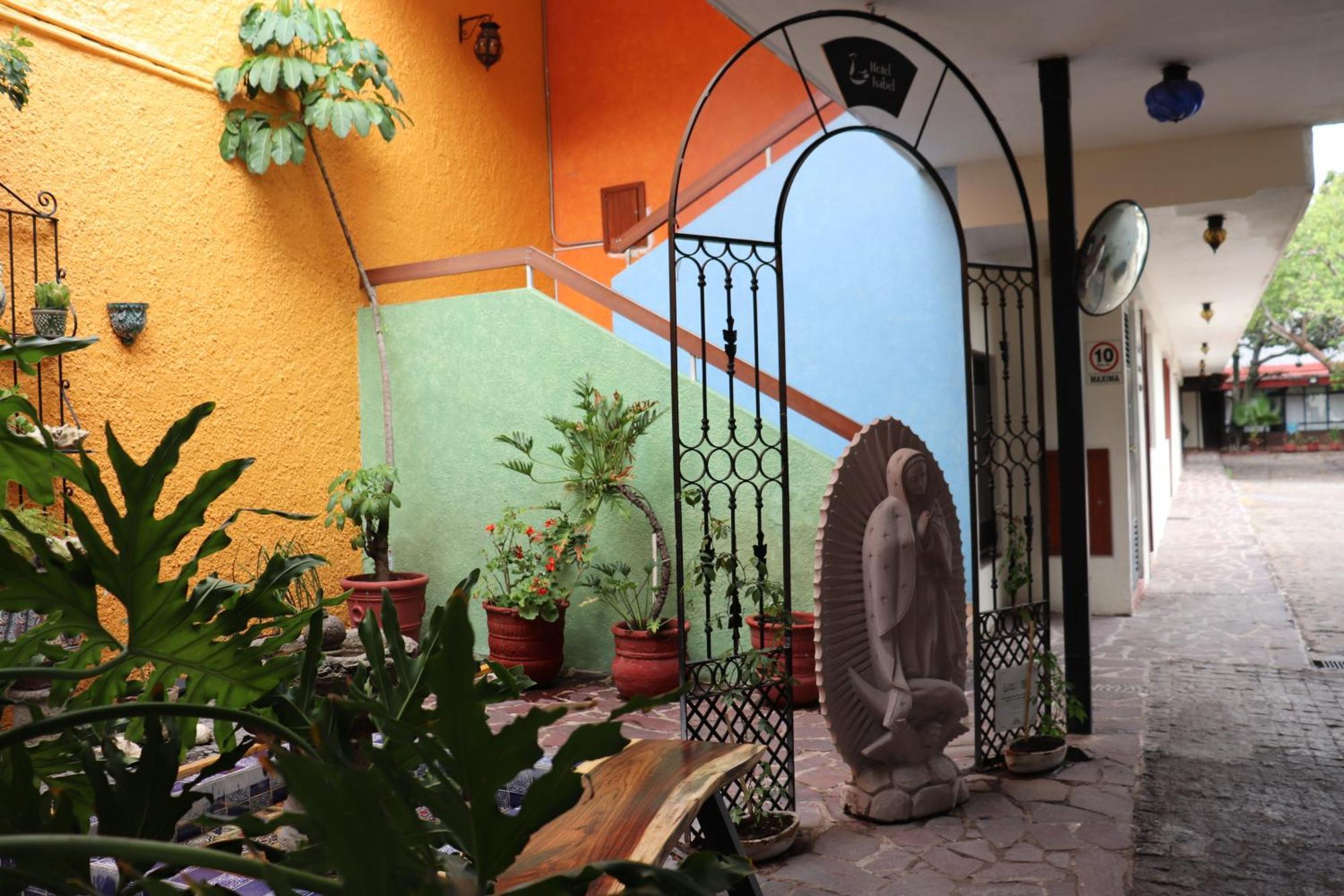גואדלחארה Hotel Isabel מראה חיצוני תמונה