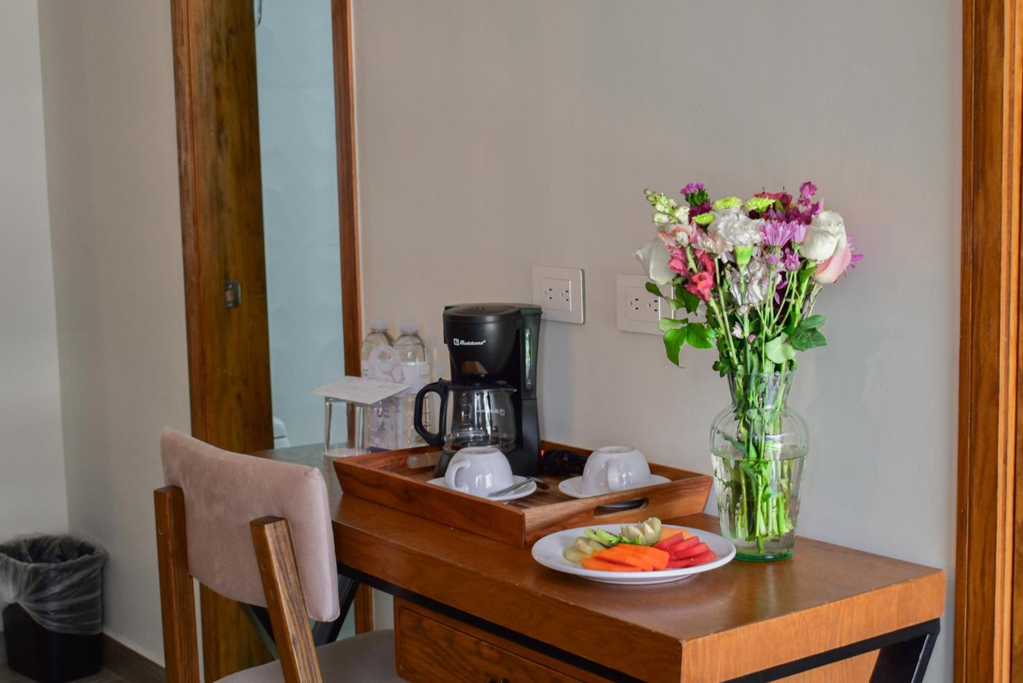 גואדלחארה Hotel Isabel מראה חיצוני תמונה