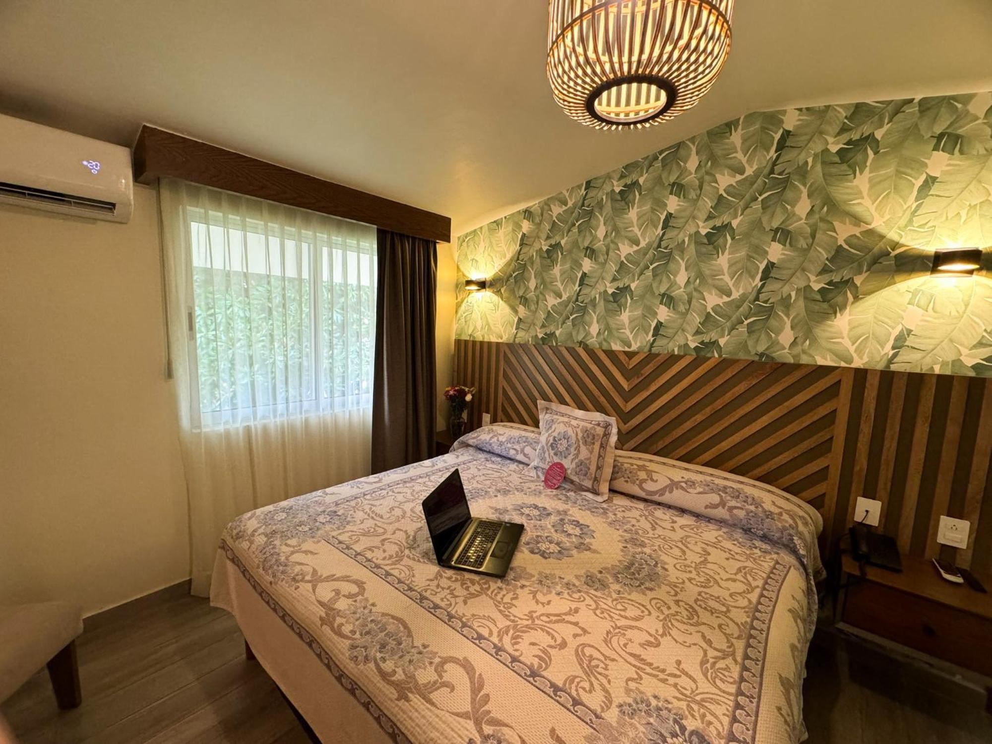 גואדלחארה Hotel Isabel מראה חיצוני תמונה