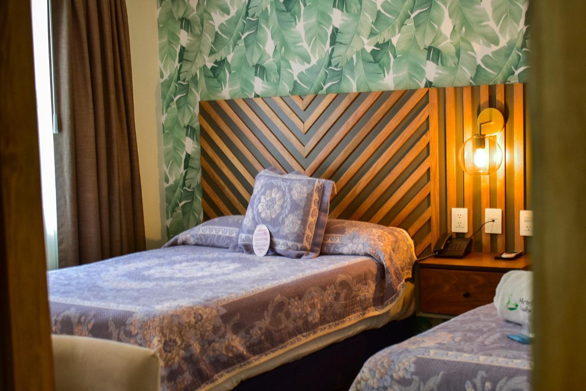 גואדלחארה Hotel Isabel מראה חיצוני תמונה