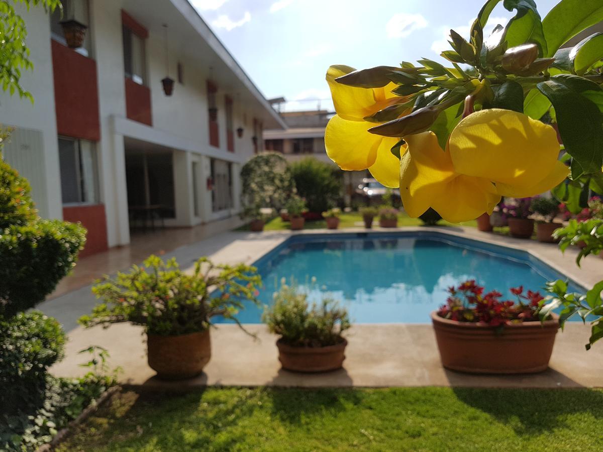 גואדלחארה Hotel Isabel מראה חיצוני תמונה